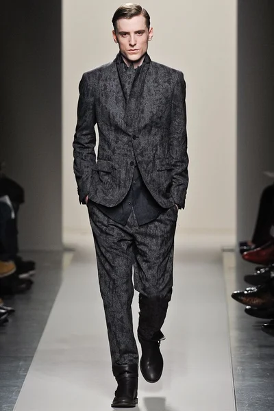 Look 2